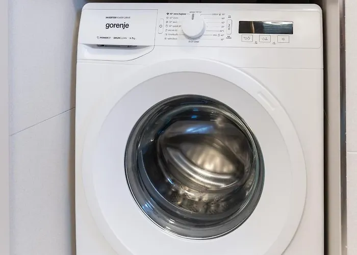 La Lucciola מלון דירות 4*